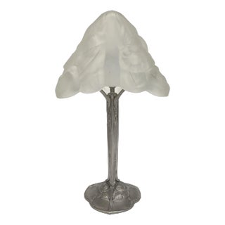 1980s Art Deco Silvered Bronze and Frosted Glass Table Lamp For Sale