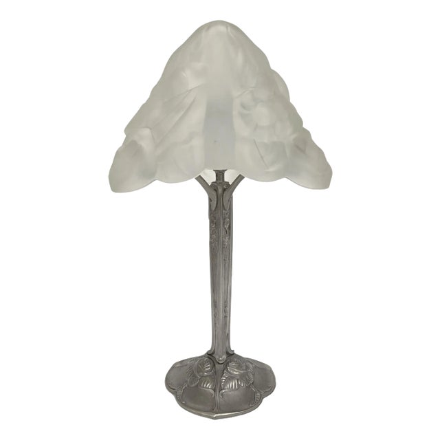 1980s Art Deco Silvered Bronze and Frosted Glass Table Lamp For Sale