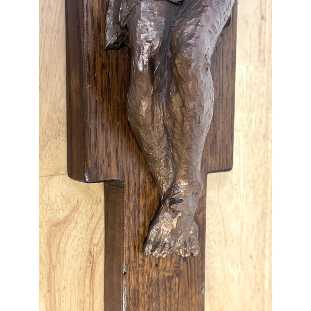 Modernist Cast Bronze Crucifix on Walnut Cross, French or Belgian, Circa 1960s For Sale - Image 12 of 18