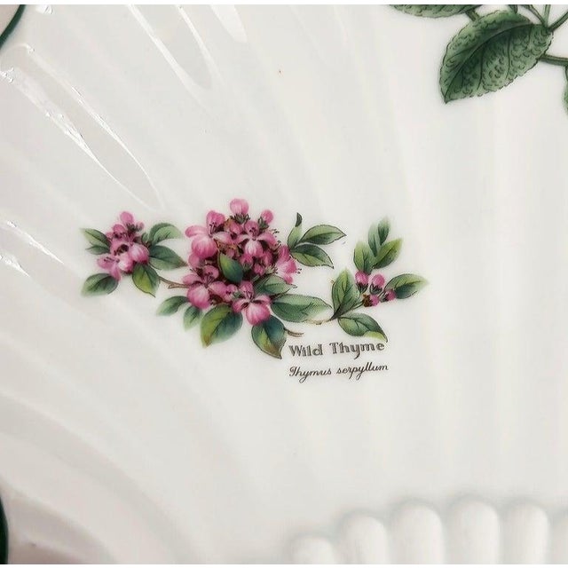 Green 1990s Royal Worcester Porcelain Wild Thyme Sage Plates, England- a Pair For Sale - Image 8 of 11