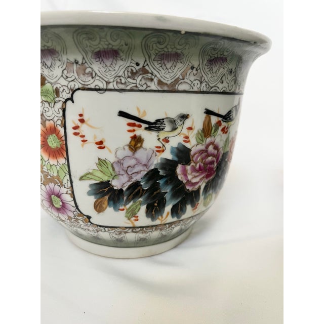 Mid 20th Century Vintage Chinoiserie Floral Cachepot Pair – Hand-Painted Porcelain For Sale - Image 5 of 10