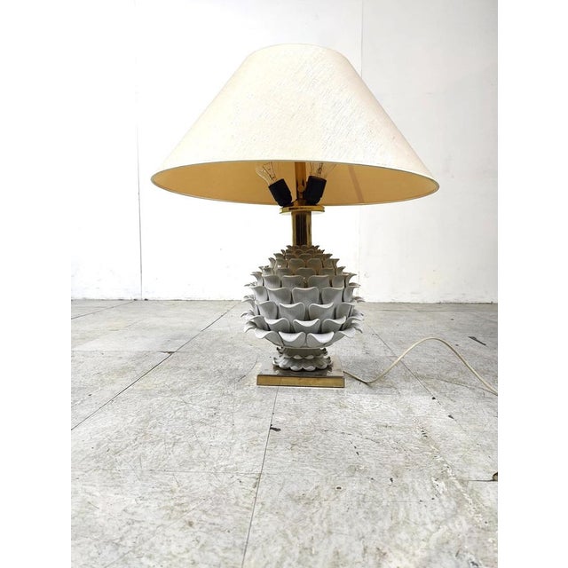 Vintage Italian Ceramic Artichoque Table Lamp, 1960s, in Very Good conditions. Designed 1960 to 1969 Up to 250V (Europe/UK...