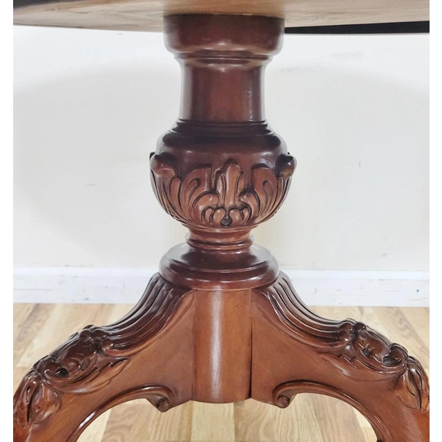 Vintage Weiman Heirloom Mahogany & Gilt Tooled Leather Top Drum Table For Sale - Image 13 of 14