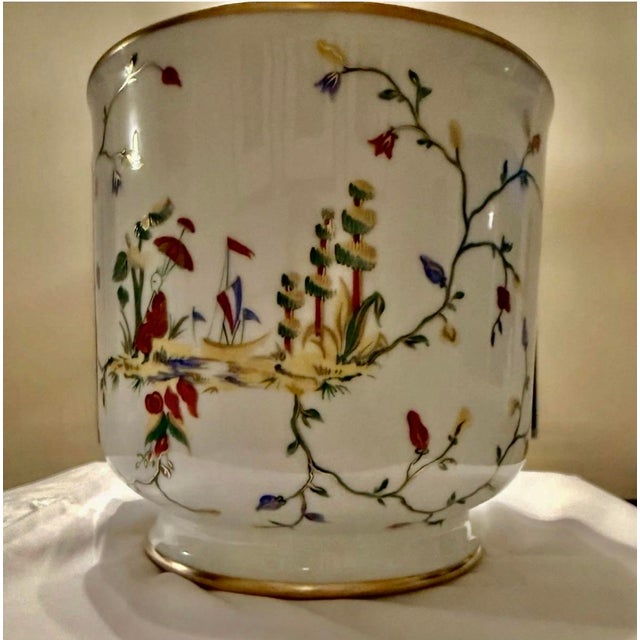 Ceramic Camille Le Tallec for Bergdorf Goodman Hand-Painted Chinoiserie Porcelain Cachepot, France, 1996 For Sale - Image 7 of 7
