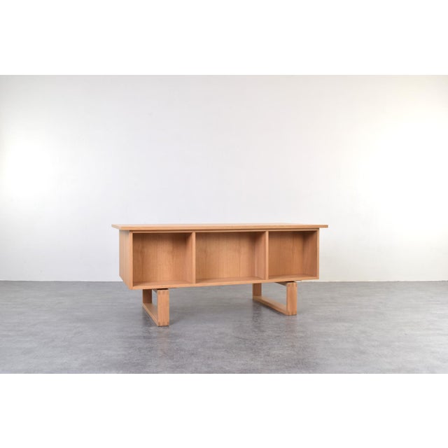1960s Mid-Century Oak Freestanding Desk by Torben Valeur and Henning Jensen for Dyrlund, 1960s For Sale - Image 5 of 18