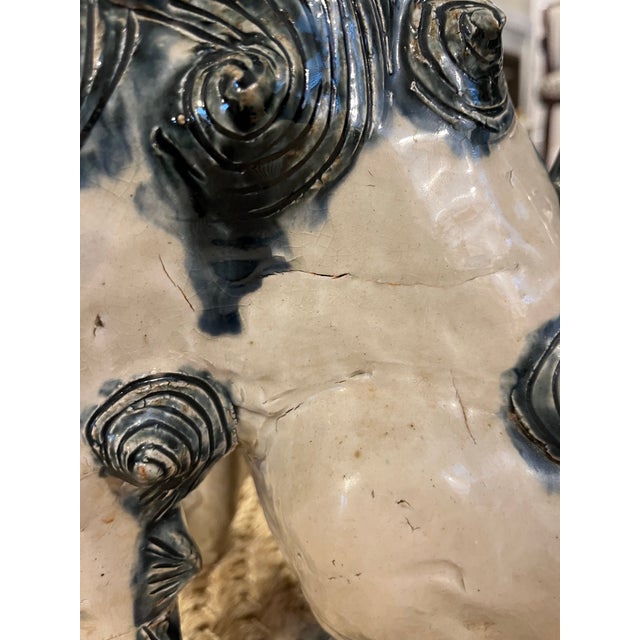 Large Mid-Century Chinese Ceramic Foo Dog Guardian Lion Pair — Tortoiseshell Glaze For Sale - Image 10 of 12