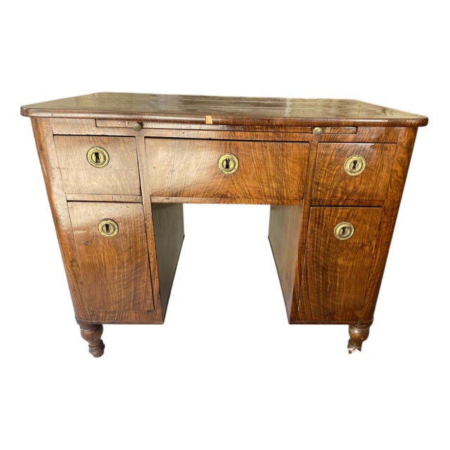 Venetian Desk in Veneered Walnut, 1810s For Sale
