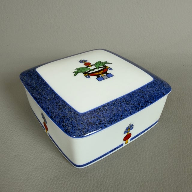 Box in Porcelain Limoges from Cartier For Sale - Image 3 of 11