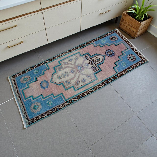 Hollywood Regency Vintage Small Rug Runner Hand Made Mat Turkish Rug Enrty Decor Bath Mat- 1′8″ × 4′1″ For Sale - Image 3 of 13