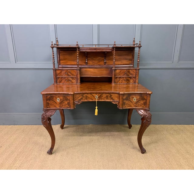 Flame Mahogany Writing Desk, 1860s For Sale - Image 9 of 18
