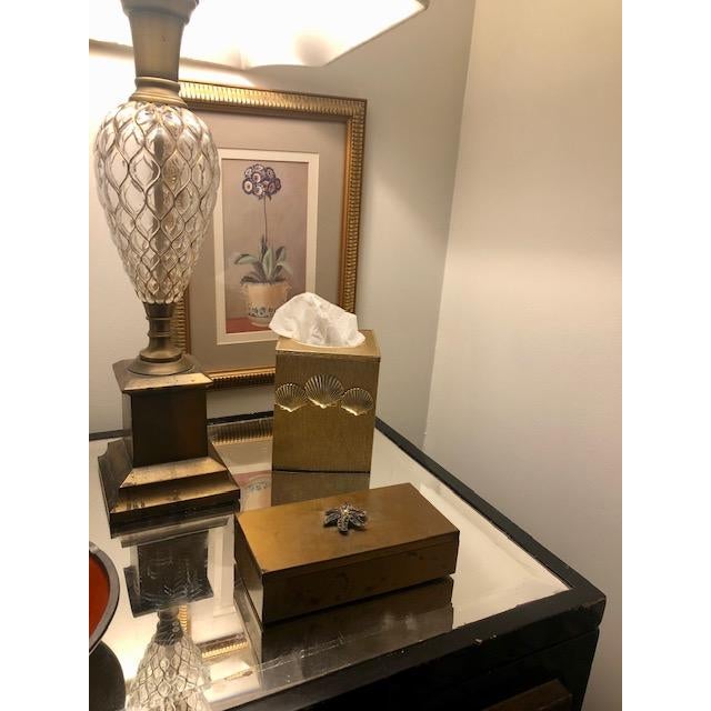 This beautiful Hollywood Regency Shell Motif Tissue Box Cover will look amazing in any interior decor — traditional or...