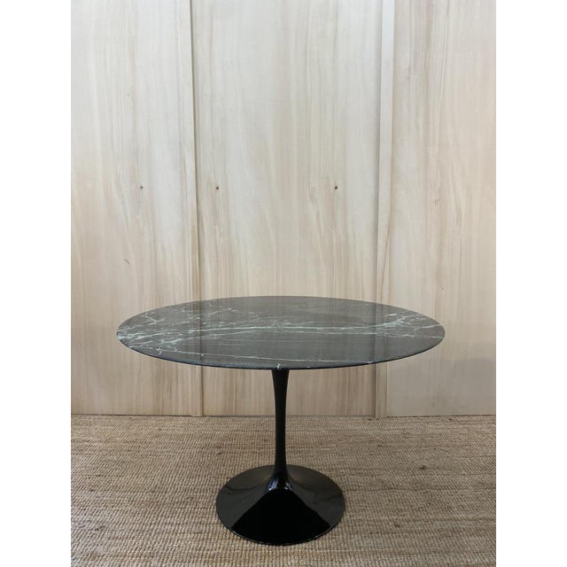Stone Round Tulip Table with Green Alpine Marble Top by Eero Saarinen for Knoll Inc. / Knoll International, 1980s For Sale - Image 7 of 12