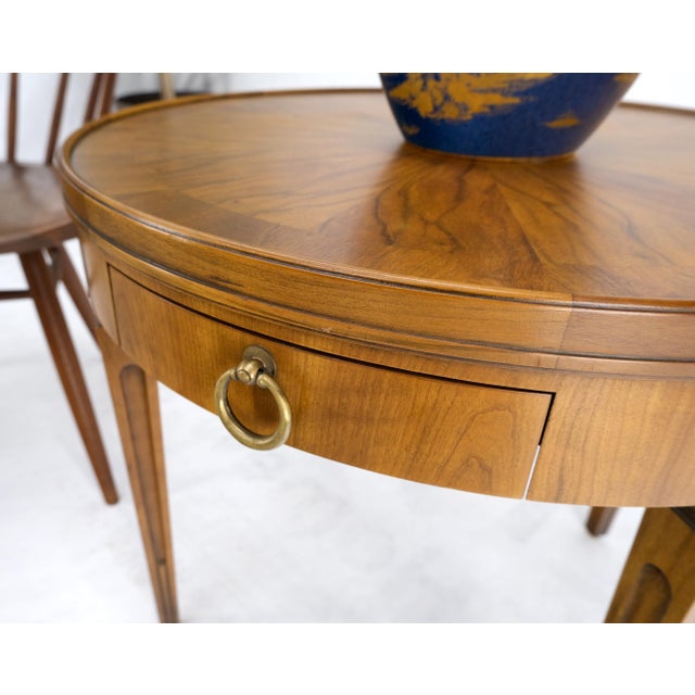 Mid-Century Modern Mid 20th Century Baker Walnut Round Sunburst Pattern Gallery Top Drawer Side Lamp Table Stand For Sale - Image 3 of 15