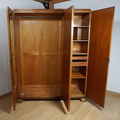 Art Deco Wardrobe in Walnut, 1930s For Sale - Image 3 of 9