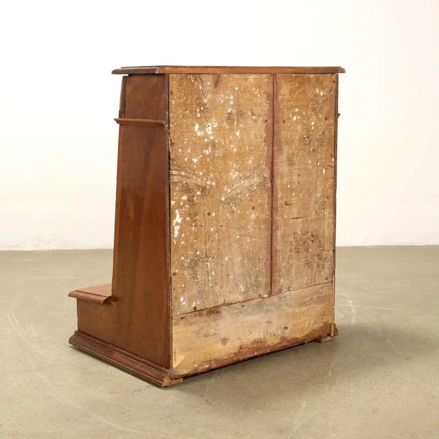 Kneeler in Walnut and Poplar For Sale - Image 9 of 10