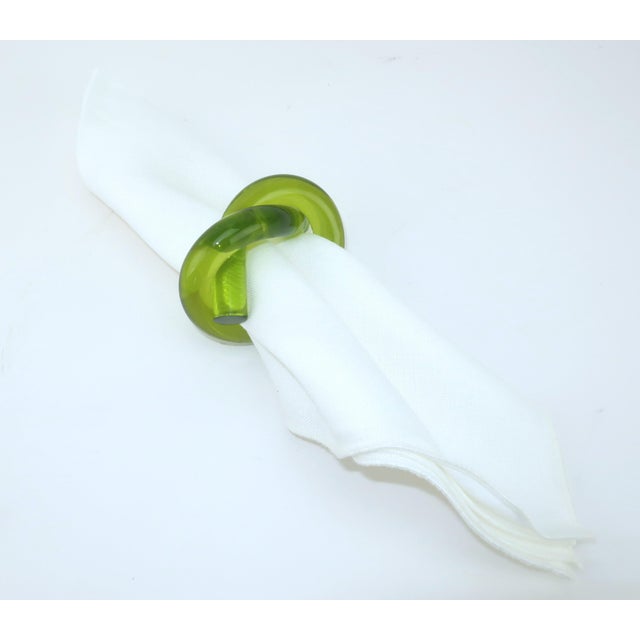 Green Mid 20th Century Dorothy Thorpe Style Green Lucite Pretzel Napkin Rings, Set of 12 For Sale - Image 8 of 9