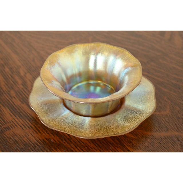 Louis Comfort Tiffany Favrile Iridescent Art Glass Ruffled Edge Finger Bowl With Underplate For Sale - Image 11 of 11