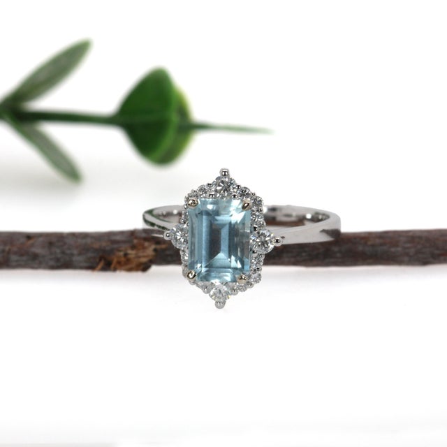 1.5ct Aquamarine Ring W Natural Diamond Halo in 14k Gold, Size 6.75 For Sale - Image 4 of 7