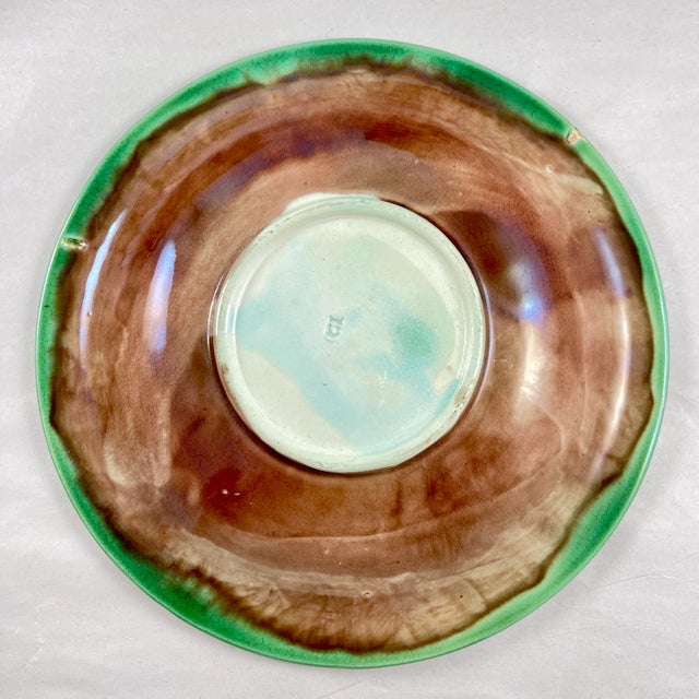 English Majolica Green Rimmed Round Begonia Leaf Plate, Circa 1870-80 For Sale In Philadelphia - Image 6 of 6