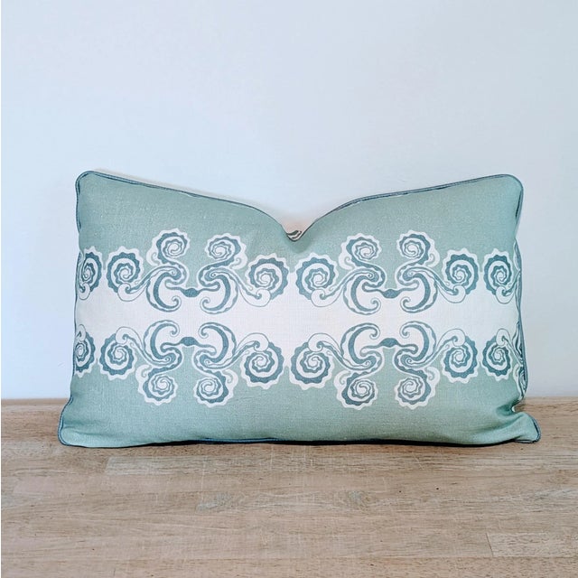 Traditional Carlton V Siesta Lumbar Pillow, 16" x 24" - Single For Sale - Image 3 of 3