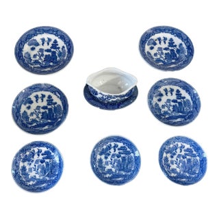 #696 Vintage Blue and White Willow Pattern Decorative Set of 8 Plates Made in Japan For Sale