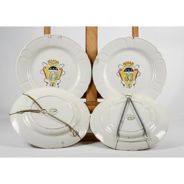 1950s Italian Plates with Coat of Arms by Marcati Mancioli, 1950s, Set of 4 For Sale - Image 5 of 7