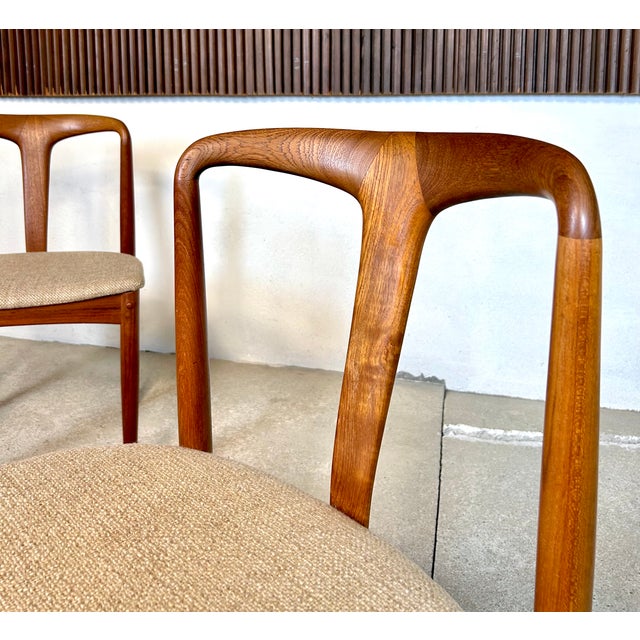 Mid-Century Modern Set of Juliane Dining Chairs in Teak by Johannes Andersen for Uldum Møbelfabrik, Denmark, 1960s For Sale - Image 3 of 17