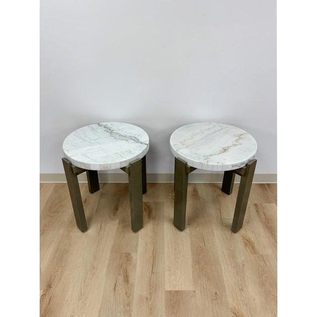 Contemporary Vintage Round End Tables Beige Marble Top Gray Metal Base Pair Modern Accent For Sale - Image 3 of 10