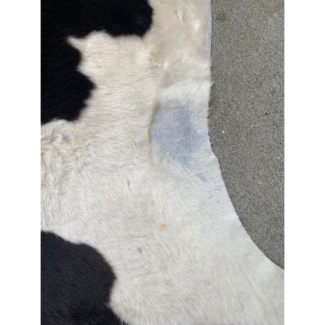 Black and White Cowhide - 5′4″ × 14′2″ For Sale - Image 4 of 5