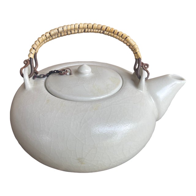 1920s Japanese Kyushu Style White Matte Teapot For Sale