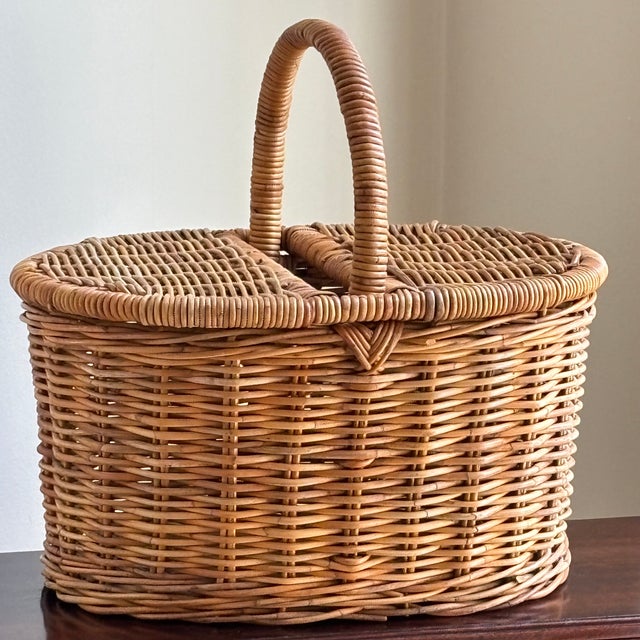 Large French-Style Wicker Picnic Basket For Sale - Image 15 of 15