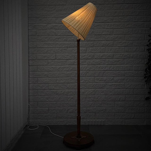 Mid-Century Modern Floor Lamp in Birch and Brass from Nybro Svarveri, Sweden, 1940s For Sale - Image 3 of 14