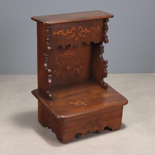 Baroque Kneeler in Maple and Walnut For Sale - Image 9 of 9