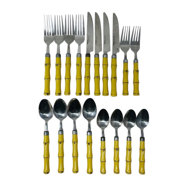 This charming 18-piece set of Hampton Silversmiths faux bamboo flatware will bring a pop of vibrant color and vintage...