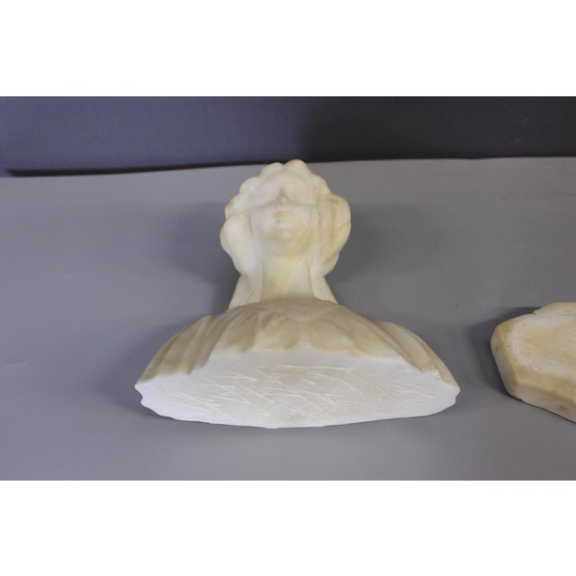 Art Nouveau Bust of a Young Woman in Alabaster, 1900 For Sale - Image 10 of 12