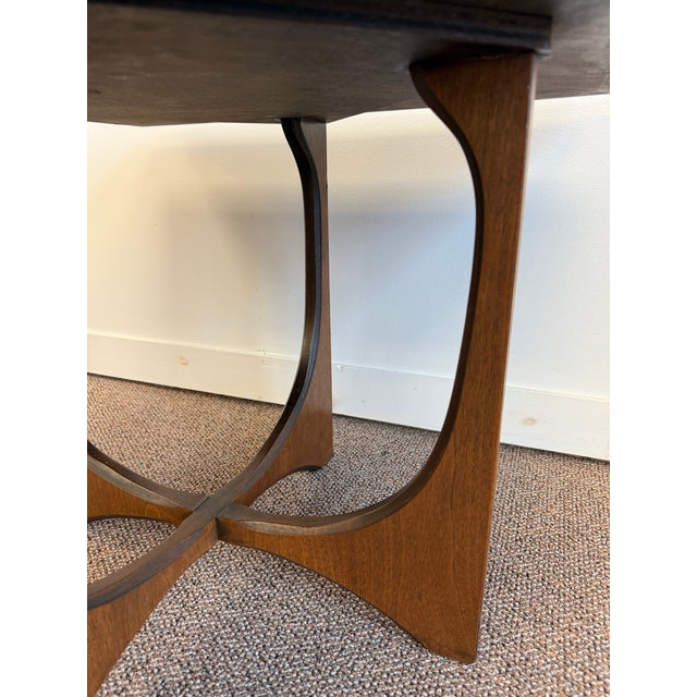 1960s Mid Century Modern Attributed Broyhill Brasilia Walnut Lamp Table For Sale - Image 5 of 9