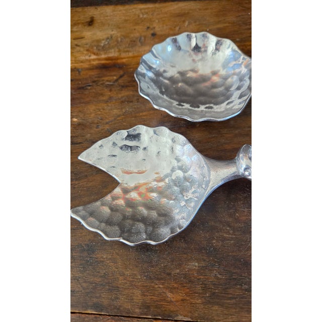 Metal Arthur Court Jaguar Hammered 2 Aluminum Salad Servers with New in Box For Sale - Image 7 of 14