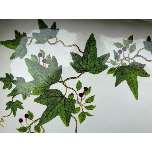 1990s Vintage White Faux Wicker Green Ivy Vine Serving Tray For Sale - Image 5 of 18