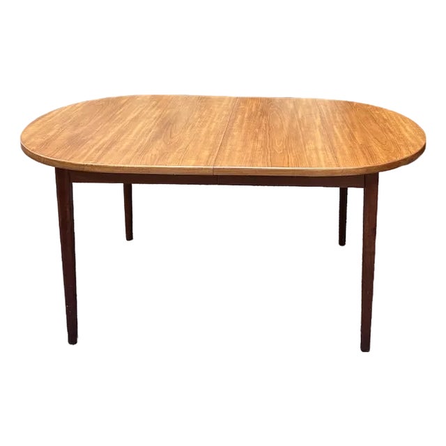 Mid Century Modern Extending Oval Dining Table c.1970 For Sale