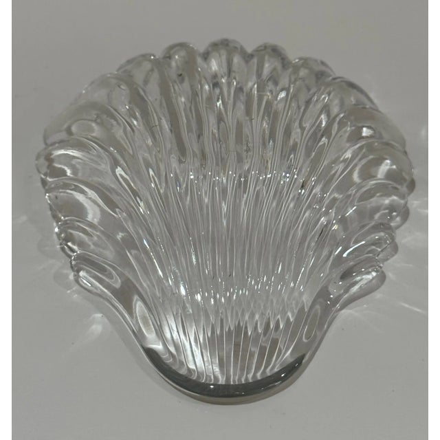 Mid 20th Century Mid 20th Century Baccarat Crystal Shell Dish – Clear Ribbed Scallop Trinket Bowl – France For Sale - Image 5 of 7