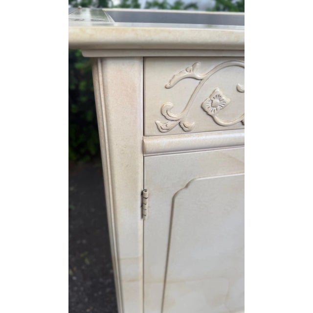 1970s Henredon “Scene Ii” Hollywood Regency Buffet Server – Faux Goatskin Lacquer, Flip-Top Design For Sale - Image 13 of 14