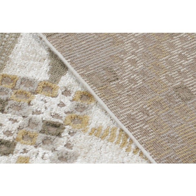 Textile Rug & Kilim’s Scandinavian Style Rug in Silver-Gray and Beige Geometric Pattern For Sale - Image 7 of 7