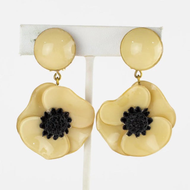 Yellow Cilea Paris Dangle Resin Clip Earrings Pale Yellow Poppy Flower For Sale - Image 8 of 9