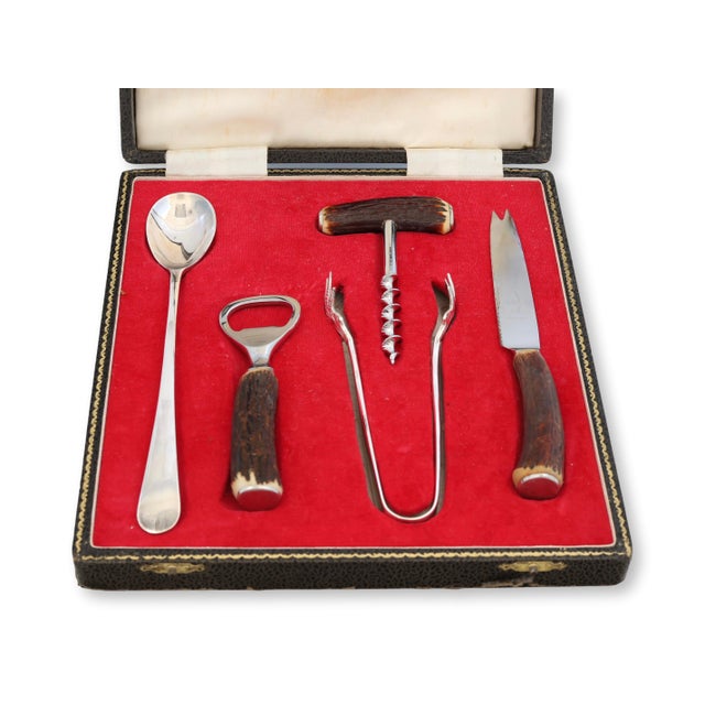 English Mid 20th Century Boxed English Stag Horn Bar Tool Set For Sale - Image 3 of 4