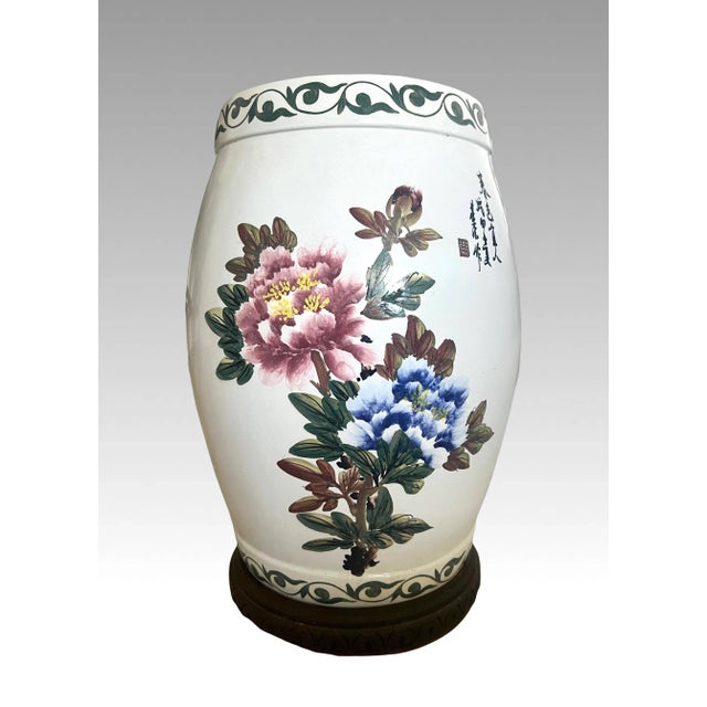 Chinoiserie Vintage Chinese White Porcelain Garden (Drum) Stool With Green Bamboo, Pink & Blue Flowers, Side Table on Custom Rosewood Wood Display Stand For Sale - Image 3 of 11