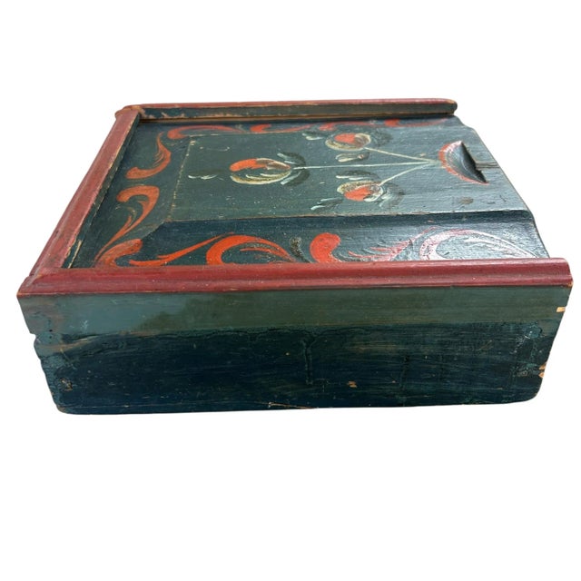 18th Century Late 18th Early 19th Century Swedish Rosemaling Hand Painted Folk Art Box For Sale - Image 5 of 9