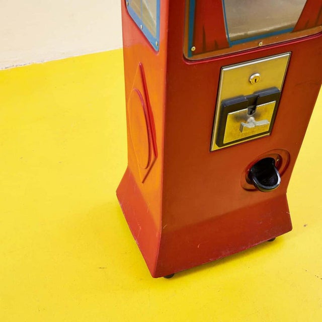 Vintage Ball Dispenser in Metal For Sale - Image 4 of 6