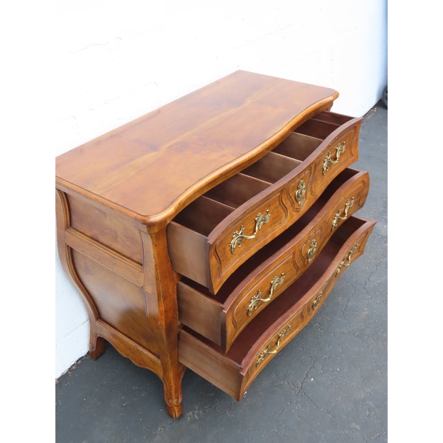 Mid 20th Century Henredon Villandry Collection French Bombay Serpentine Chest Dresser 6591 For Sale - Image 5 of 16