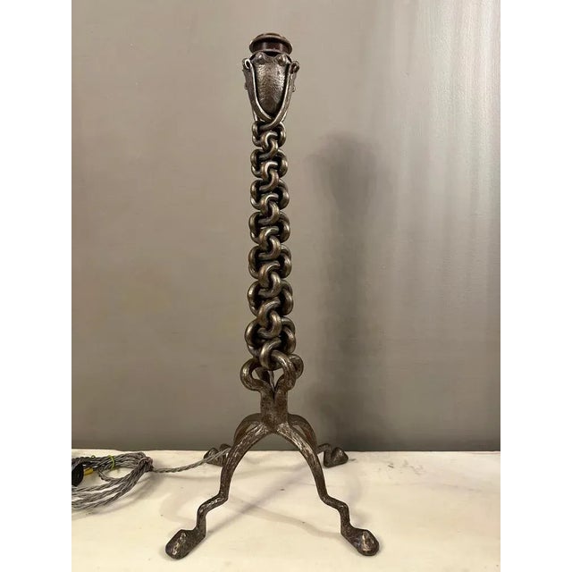 Brutalist Brutalist Chain Link Wrought Iron Table Lamp, 1970 For Sale - Image 3 of 7