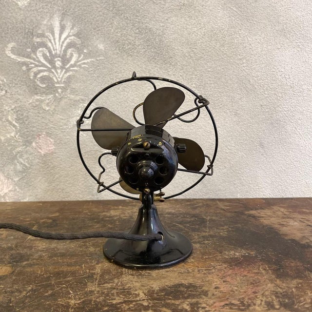 Table Fan with Brass Blades and Iron Frame from Compagnia Generale di Elettricità, 1930s For Sale - Image 4 of 18